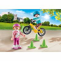 70061 Children with Skates and Bike